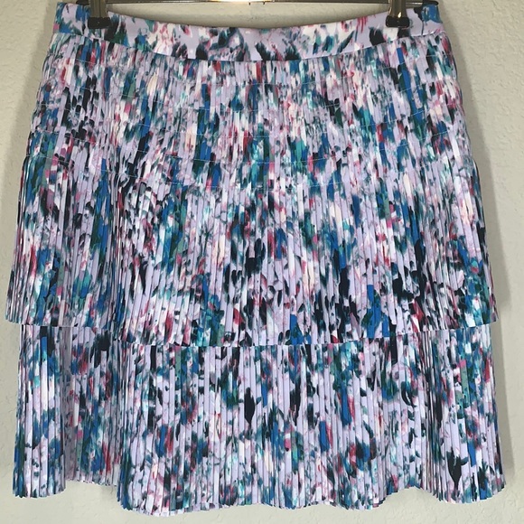EUC J Crew pleated layer tier mini skirt back zip lined sz 4 - Picture 3 of 10